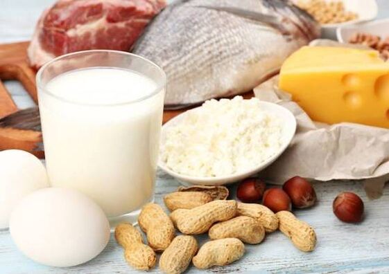 Produtos lácteos, peixe, carne, noces e ovos - a dieta da dieta proteica